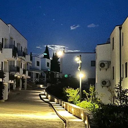 White Rocks Edera 2 I *